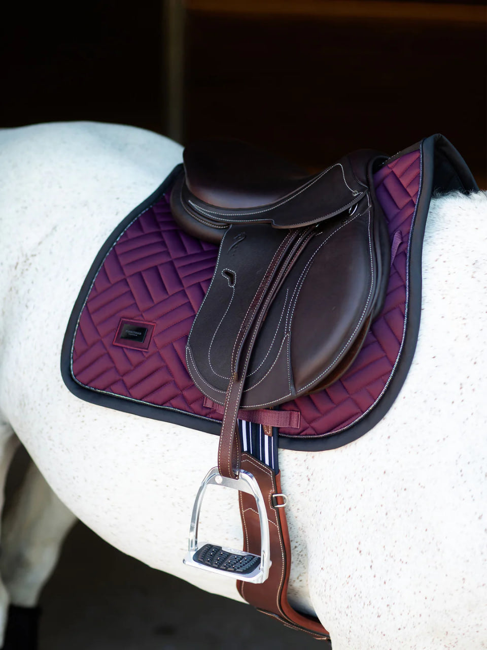 Вальтрап конкурний Modern Purple Night від Equestrian Stockholm
